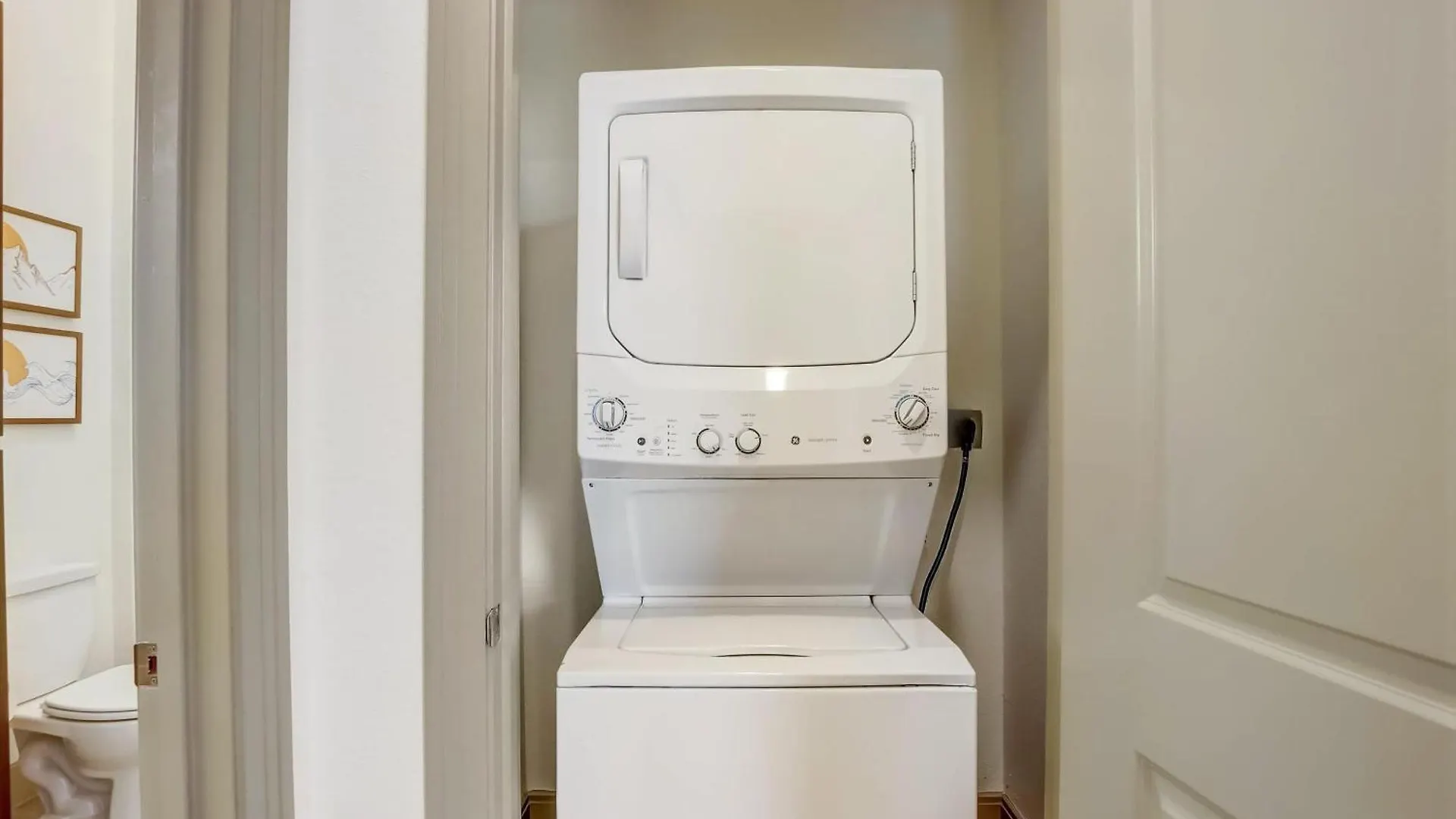 Apartment Two Modern Cozysuites At Town Lake Waterfront Tempe United States