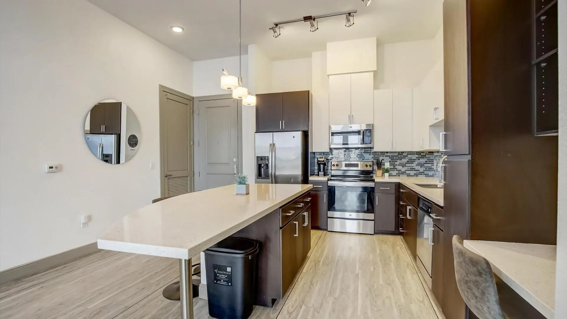 Two Modern Cozysuites At Town Lake Waterfront Tempe 0*,